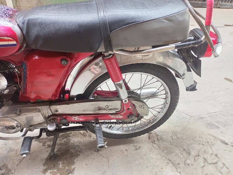 engine good condition tyre aur tube new document clear 1