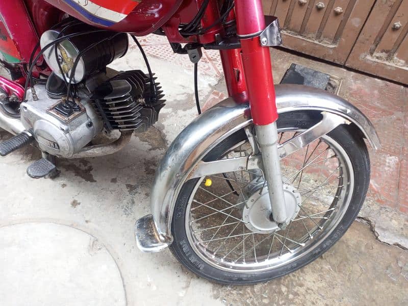 engine good condition tyre aur tube new document clear 3