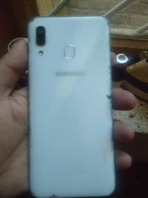 Samsung A30 1