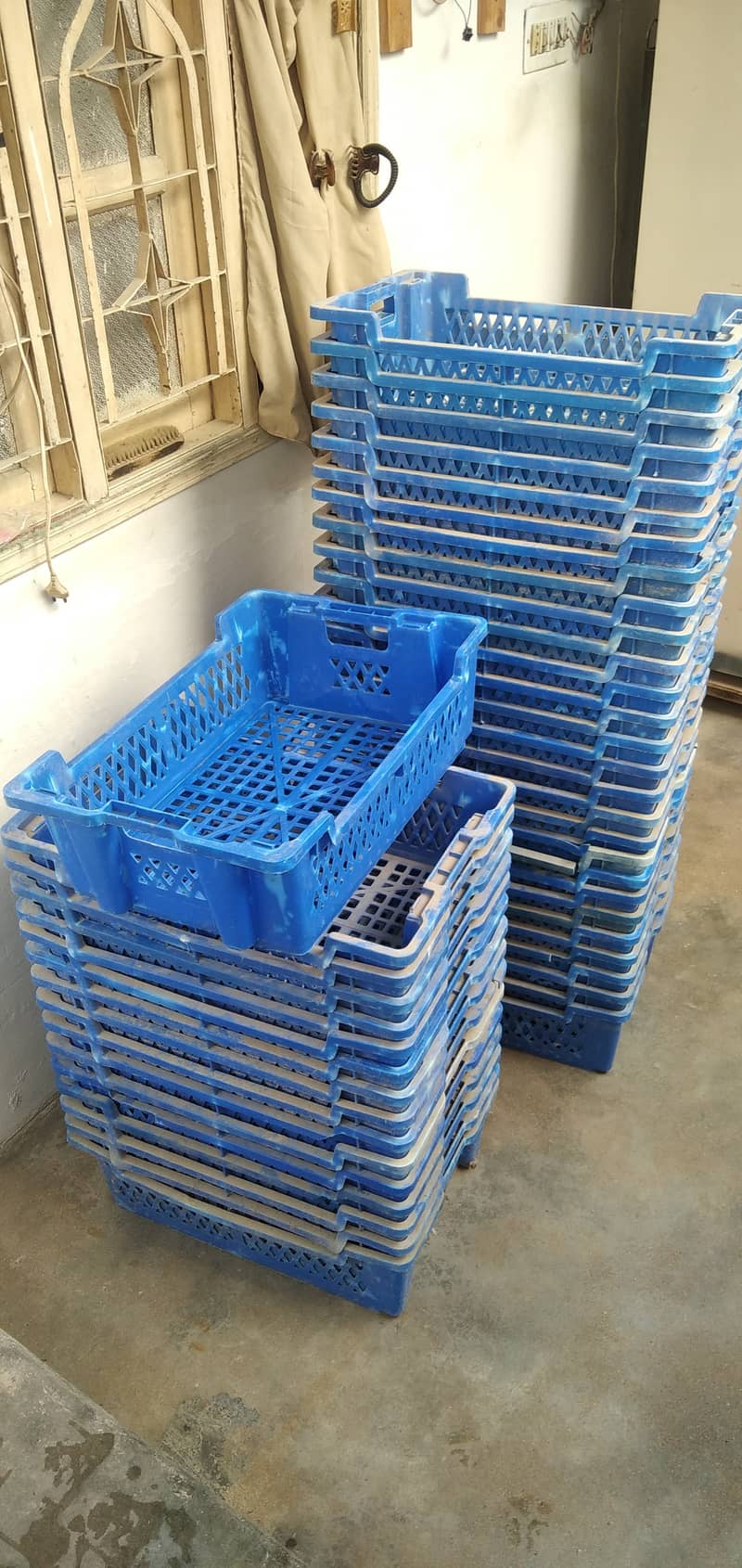 Plastic baskets /plastic crates 4