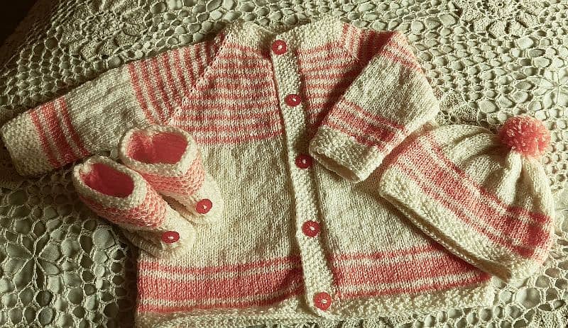 Woolen Handmade Newborn Set 2