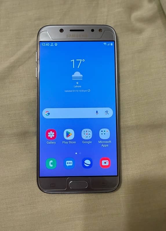 Samsung Galaxy J5 Pro 1