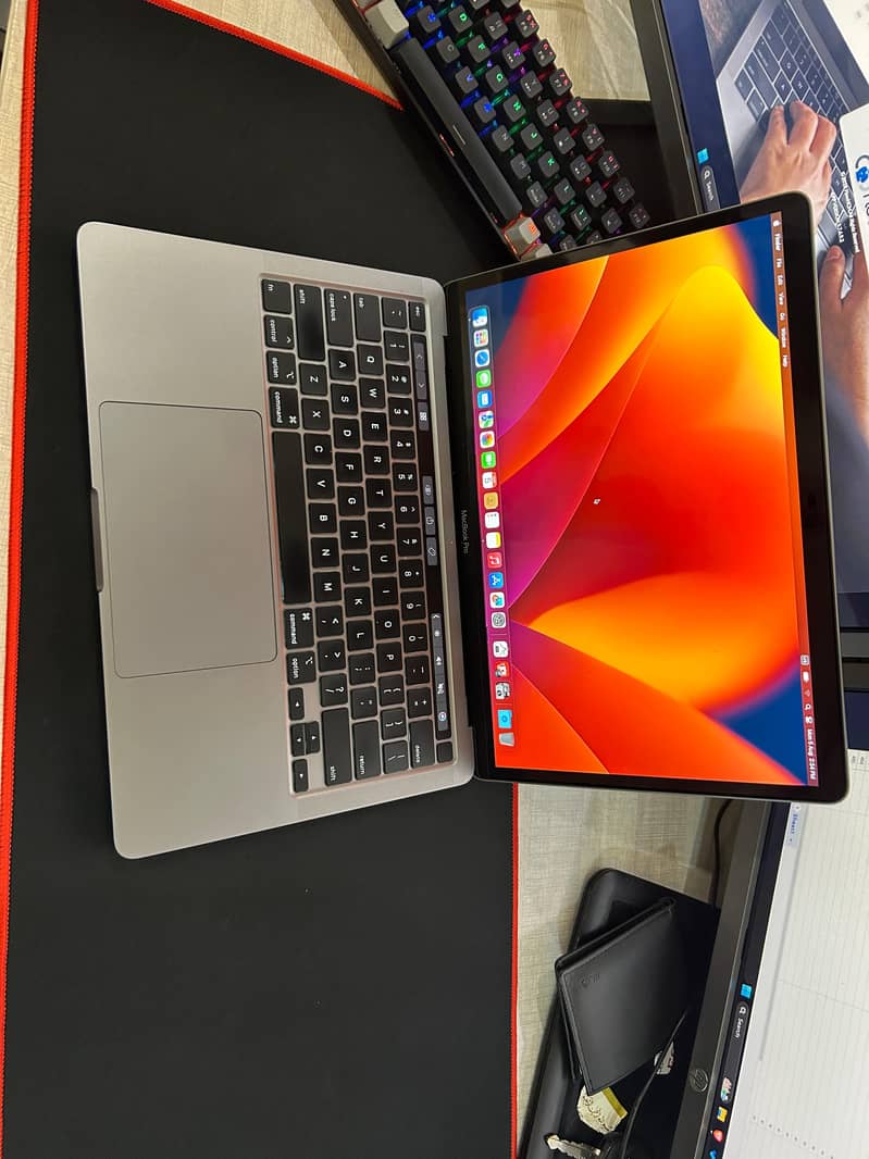 MacBook Pro 2020 / intel / for / sale 8