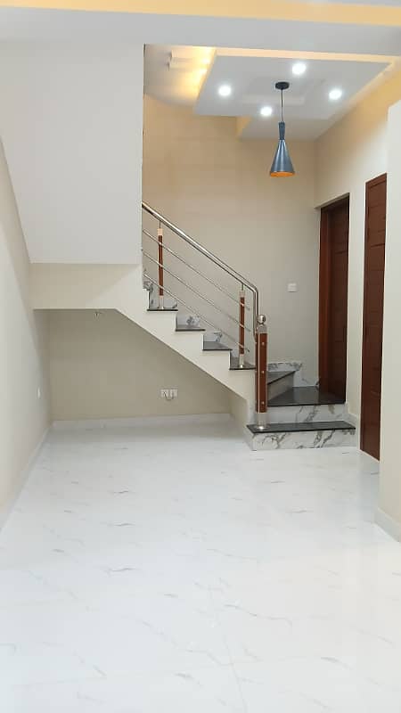 Beautifully Designed 5 Marla House For Sale In  Dream Gardens  Lahore 44