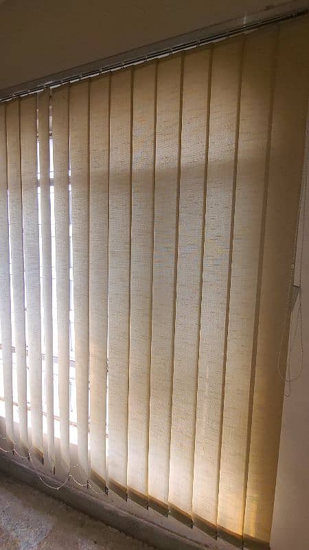 Quality Vertical Blinds For Offices & Homes 2