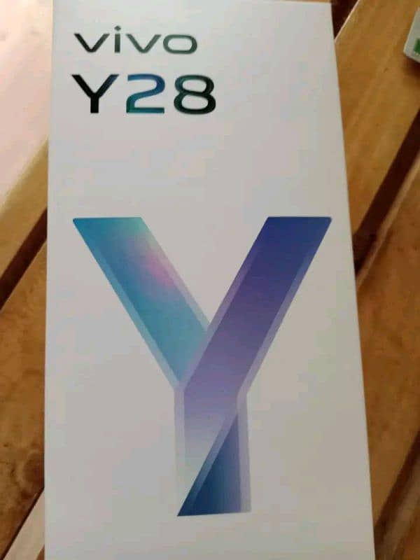 vivo y28 full lush just 3 days used majbouri h sale kr rha hoon new h 2