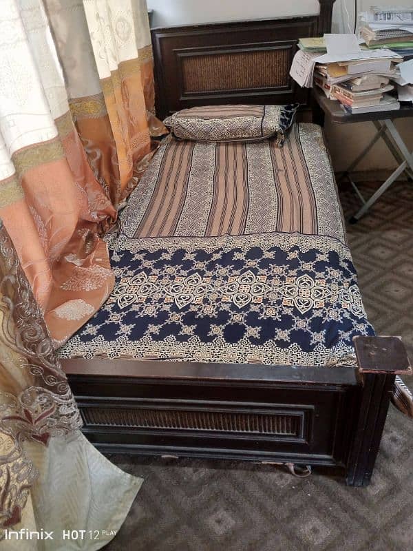 4 single bed in good condition. 2