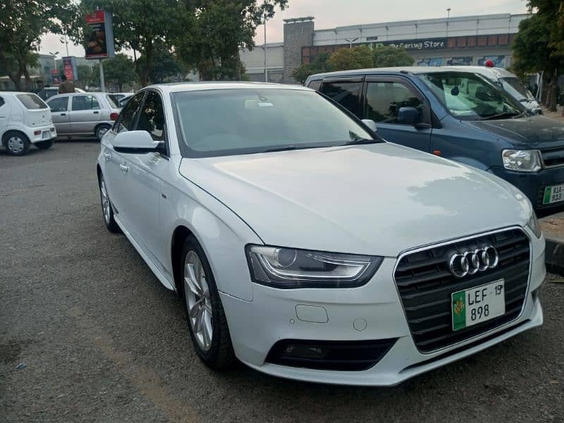 Audi A4 2015 0