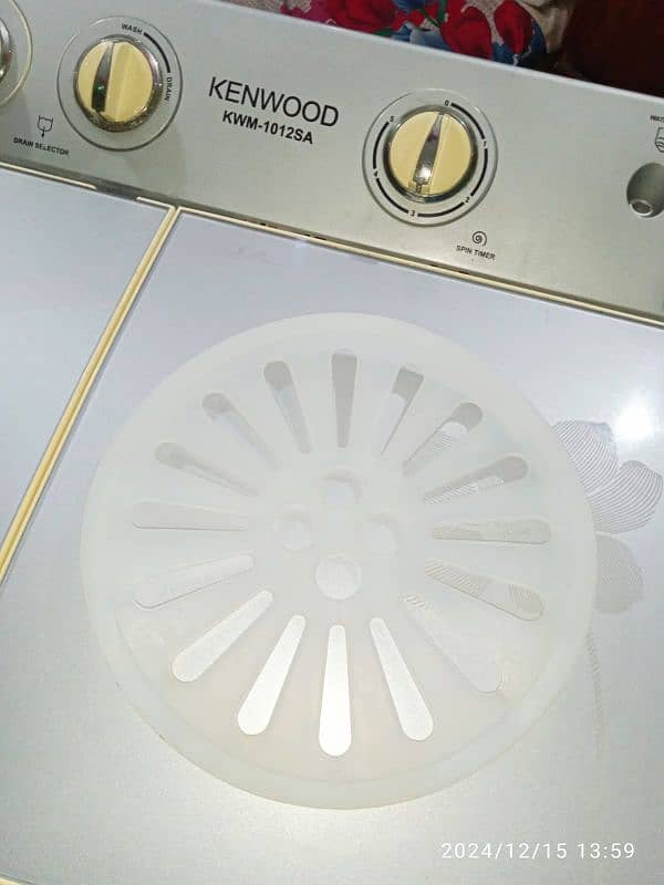 Kenwood washing machine twin tub model no: KW 1012 SA 3