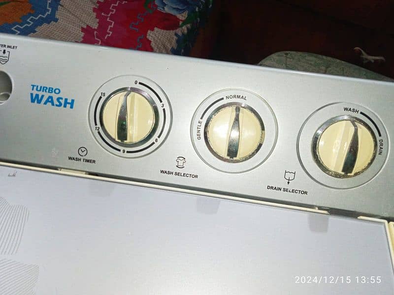 Kenwood washing machine twin tub model no: KW 1012 SA 11