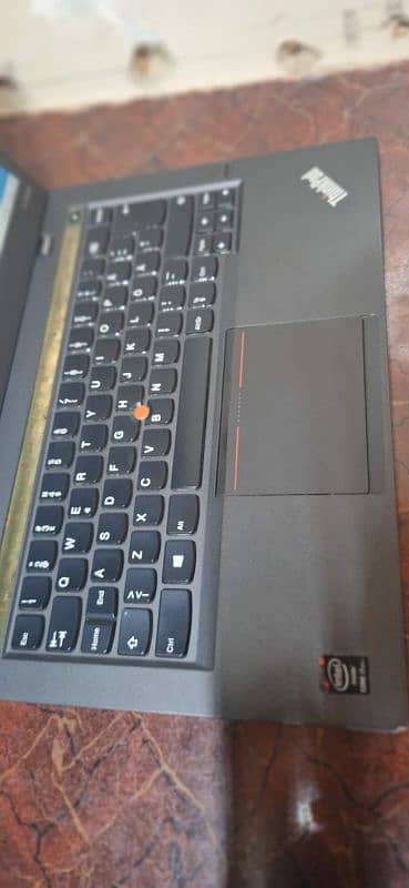 Lenovo core i7 4th gene 8gb ram 128gb nvam ssd all. ok. . pic. 1