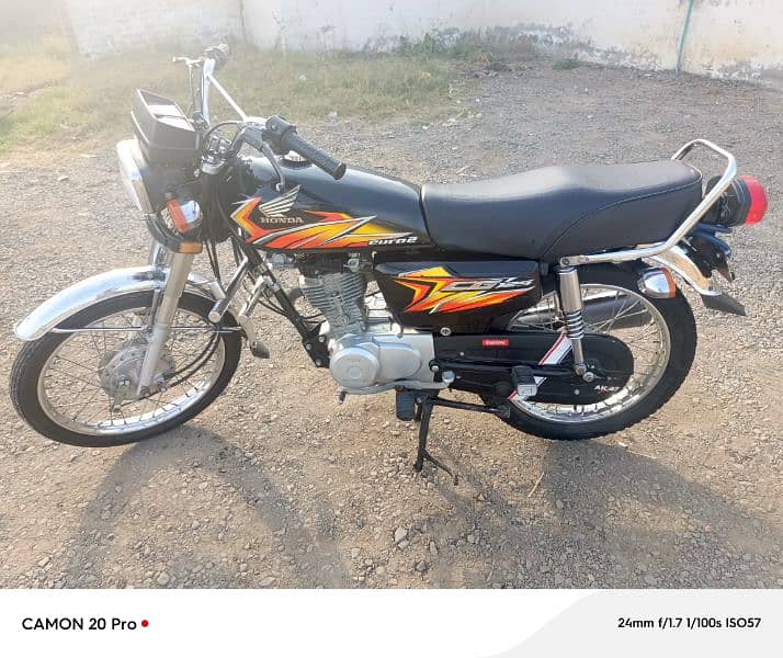 Honda 125 condition 10/9 Alla orgnal parts black colour punjab number 0