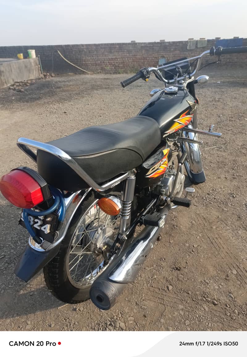 Honda 125 condition 10/9 Alla orgnal parts black colour punjab number 2