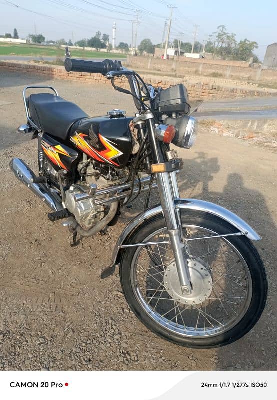 Honda 125 condition 10/9 Alla orgnal parts black colour punjab number 4