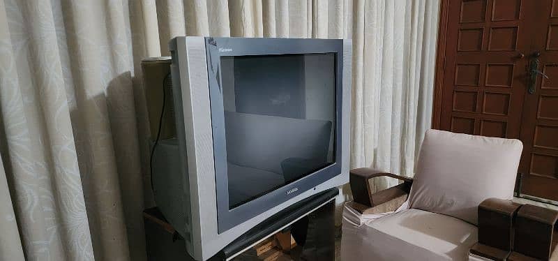 Nobel 29" TV in Good Condition 4