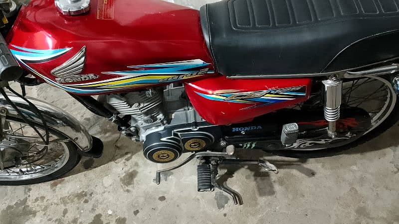 Honda 125 2018 model all over okay all complete documents 1