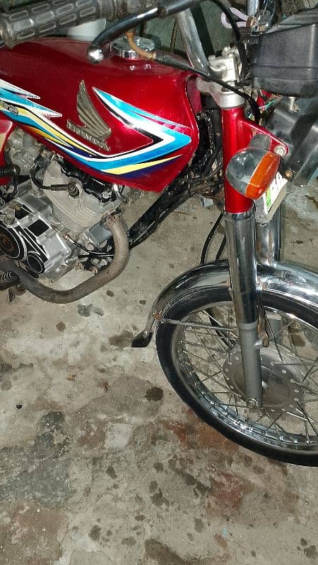 Honda 125 2018 model all over okay all complete documents 12