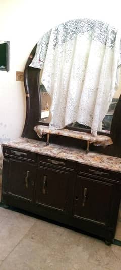 dressing Table in good condition with good wood