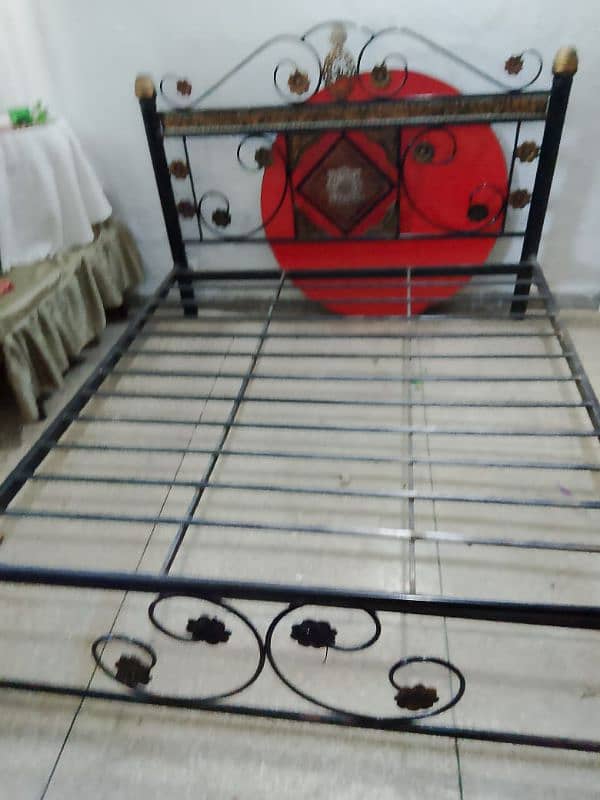 king size iron bed in good condition 11