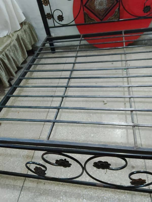 king size iron bed in good condition 15