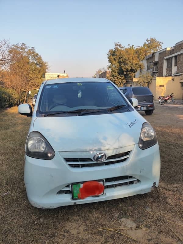 Daihatsu Mira 2015 1