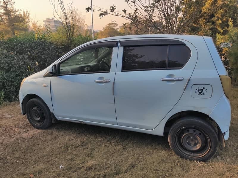 Daihatsu Mira 2015 4