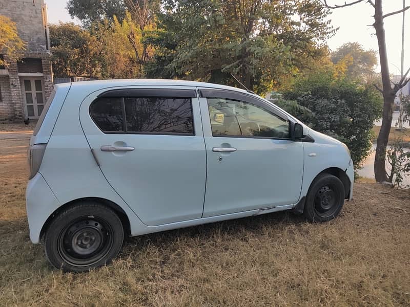 Daihatsu Mira 2015 5