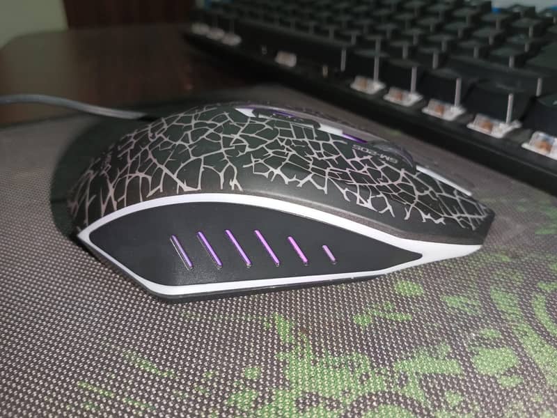 Gaming RGB Mouse + Mouse Pad 1