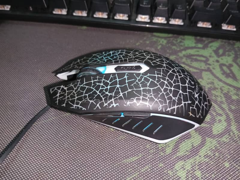 Gaming RGB Mouse + Mouse Pad 2