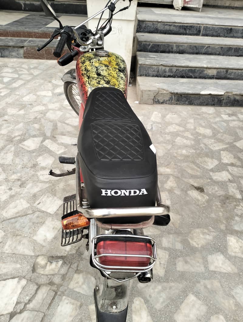 Honda CD 70 2008 6