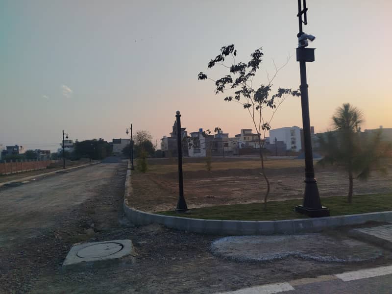 3 Marla Beautiful Plot on ground Pine Enclave Phase 3 near Mohafiz town phase2 and DHA Rahbar and audit account lahore 4