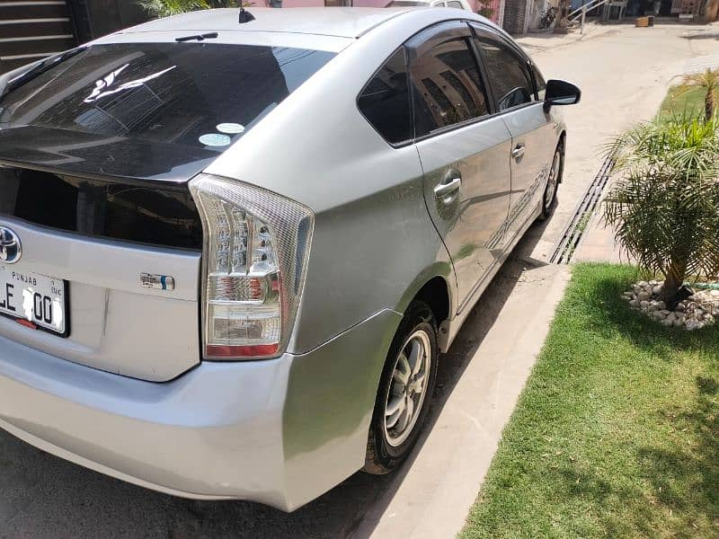 Toyota Prius 2011 8