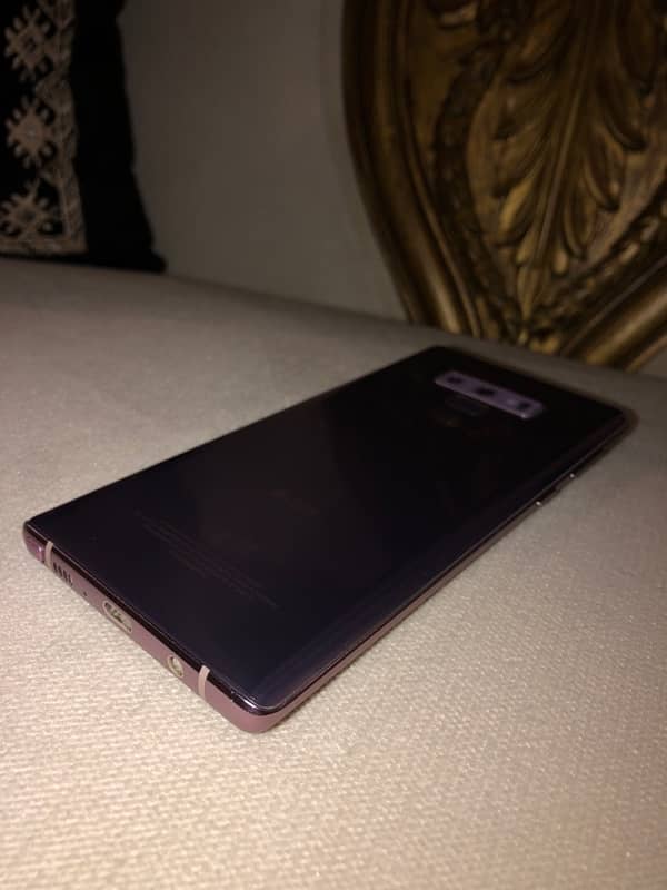 Samsung galaxy note 9 10/10 5