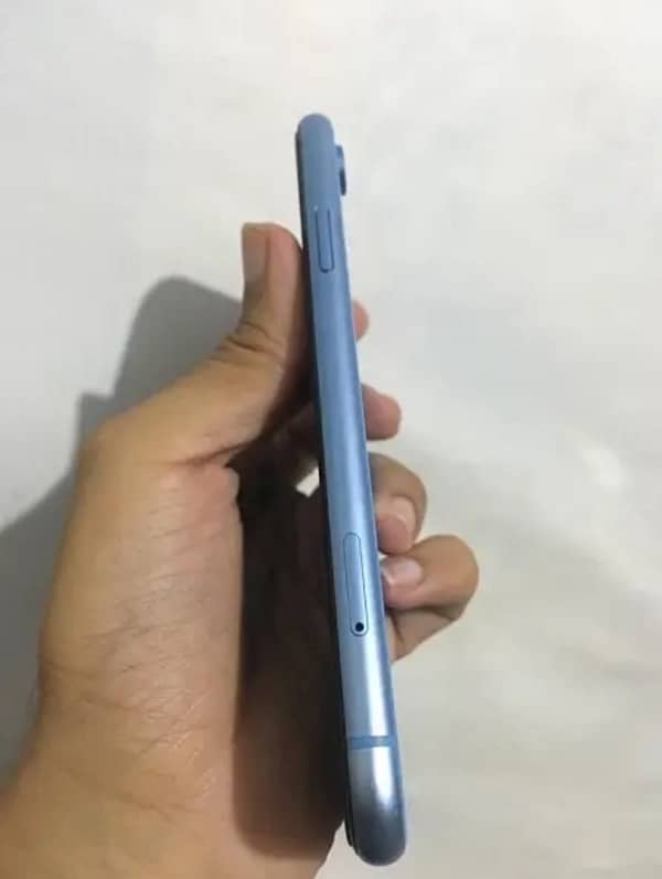 iphone XR urgent sale 3