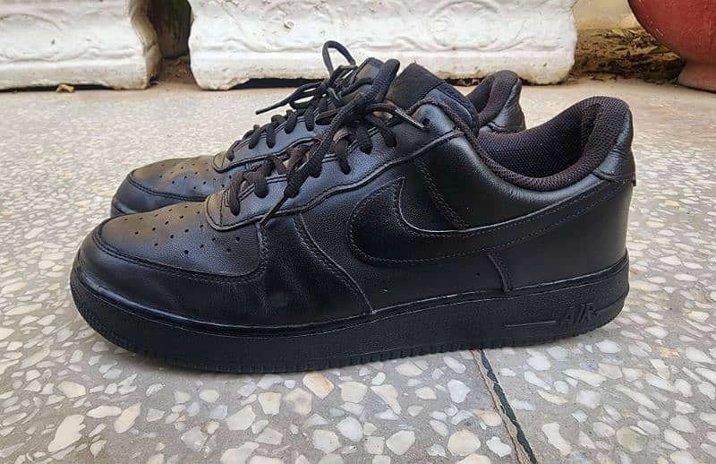 Nike Air Force 1 Black Sneakers 2