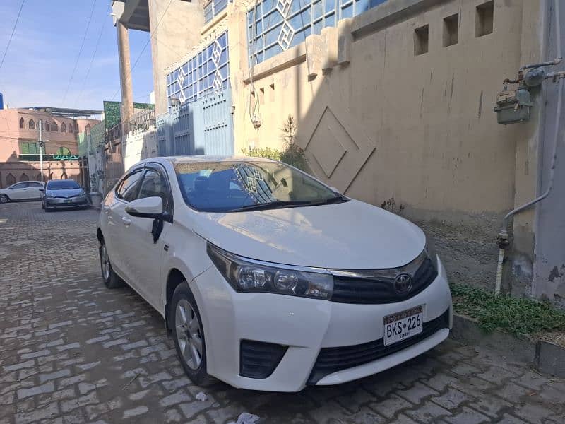 Toyota Corolla Altis 2017 4