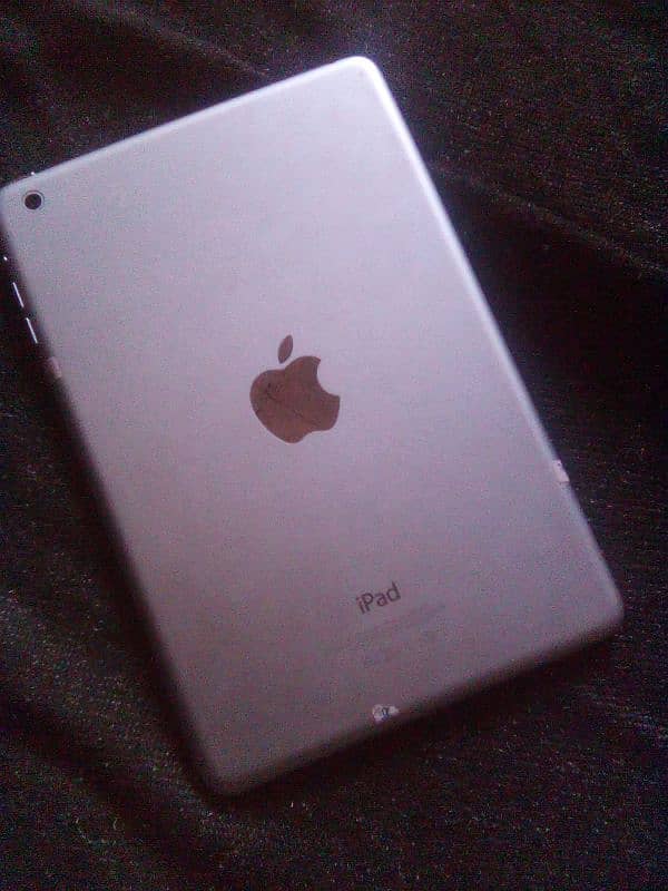 Apple iPad mini 4