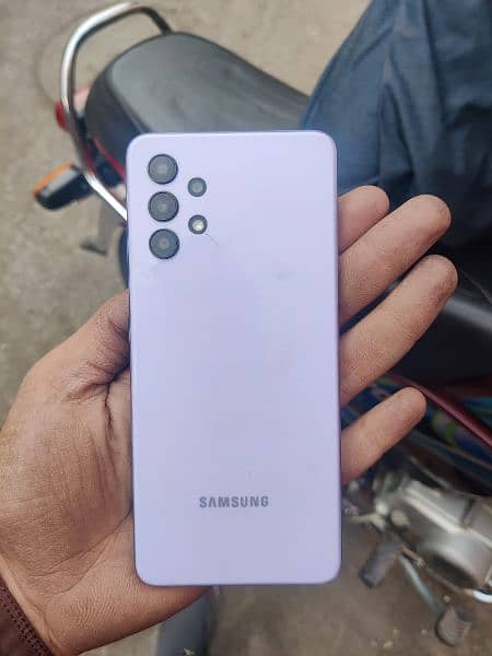 Samsung Galaxy A32 0