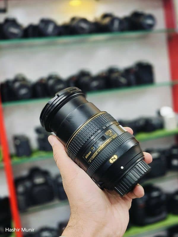 Nikon 16-80mm f2.8-4, DX VR Lens 3