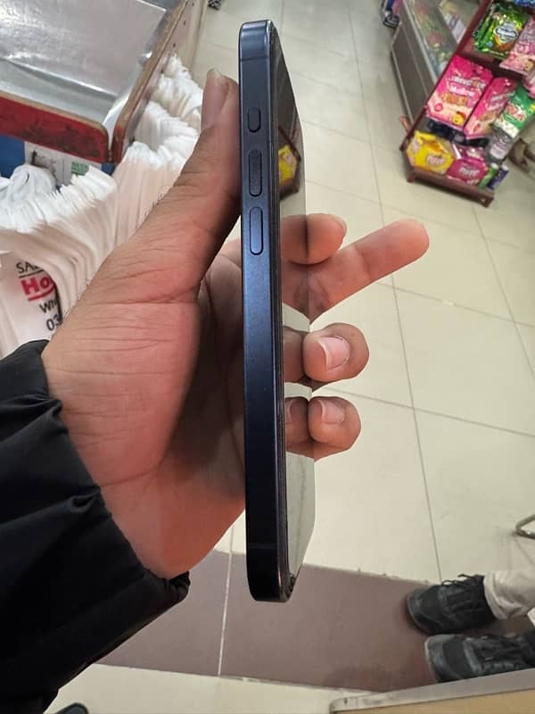 iphone 15 pro blue titanium jv 1