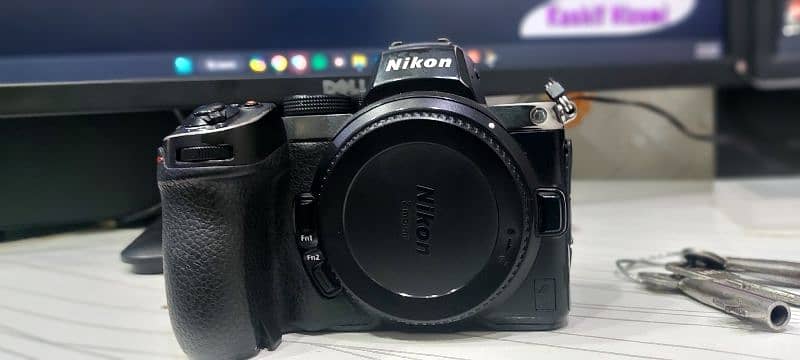 Nikon z5 With Original battrey 1