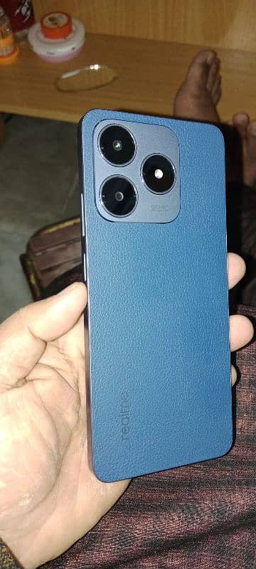 Realme C63 1