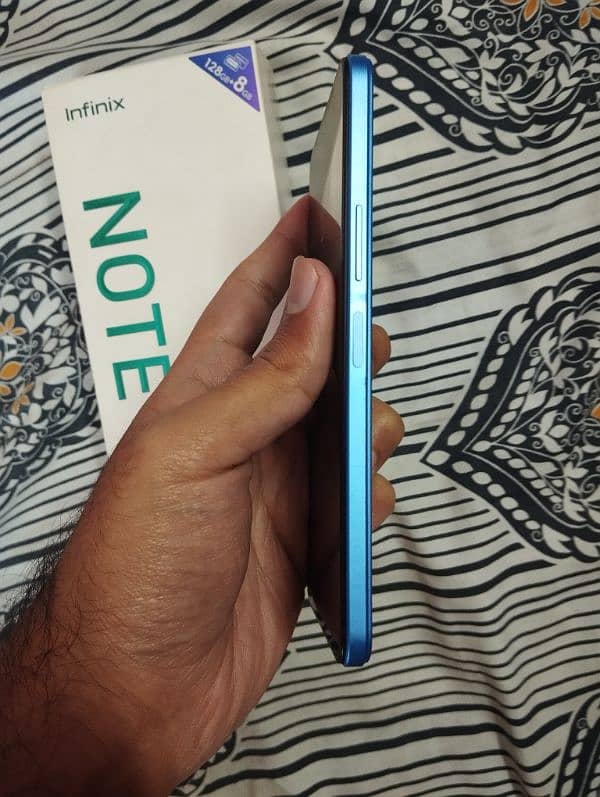 Infinix note 12 (8/128) 2