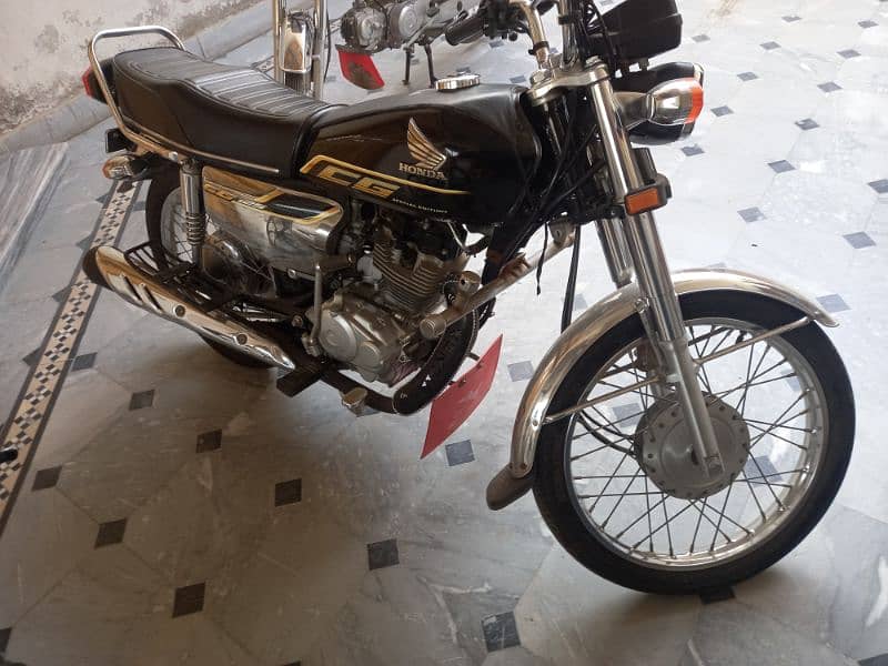 Honda CG 125 Special Edition 3