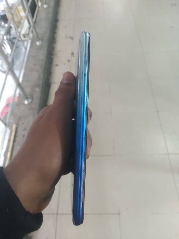 infinix Hot 11 play 4/64 PTA good condition 3