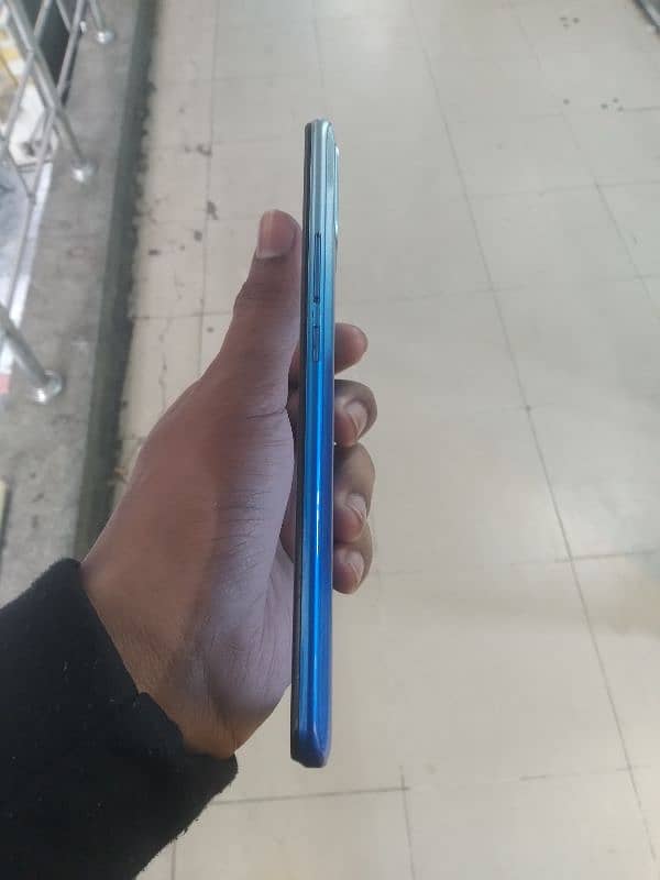 infinix Hot 11 play 4/64 PTA good condition 4