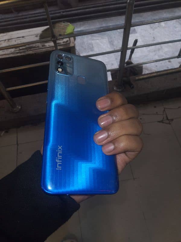 infinix Hot 11 play 4/64 PTA good condition 5