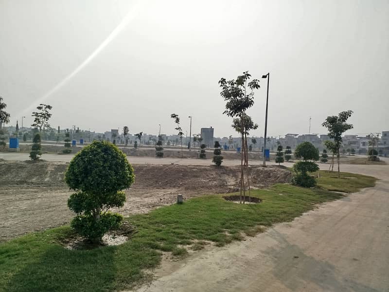 Beautiful 3 Marla Residential Plot For Sale Union Green On College Road near Eden Boulevard Lahore 3