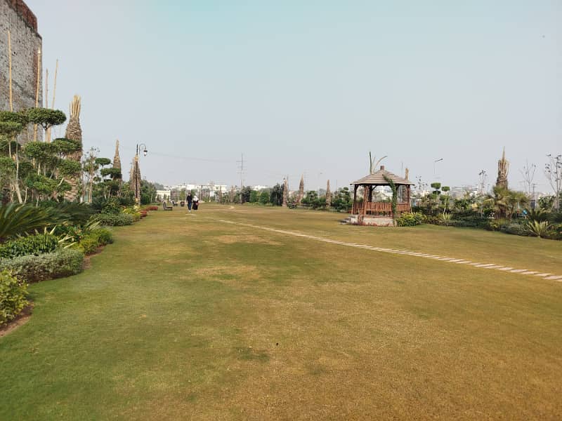 Beautiful 3 Marla Residential Plot For Sale Union Green On College Road near Eden Boulevard Lahore 5