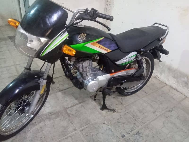 VIP BIKE HN , 5 GHAIR HN , DISC BREAK HN , MODEL 2012, HYDERABAD NO HN 4